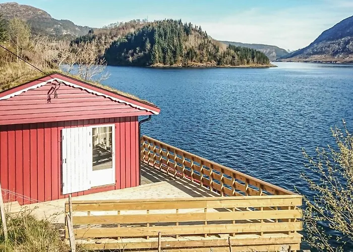 Фото Awesome Home In Hyllestad With House Sea View Hovland 