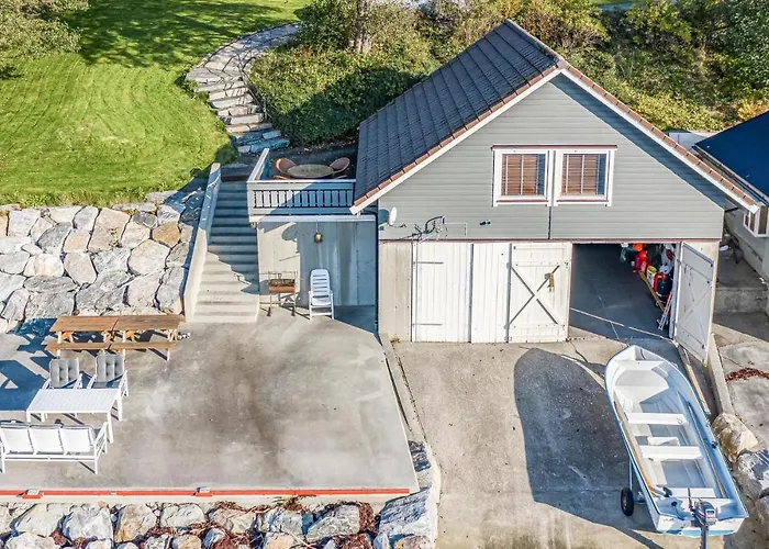 Nice Home In Hundeidvik With Ethernet Internet photo