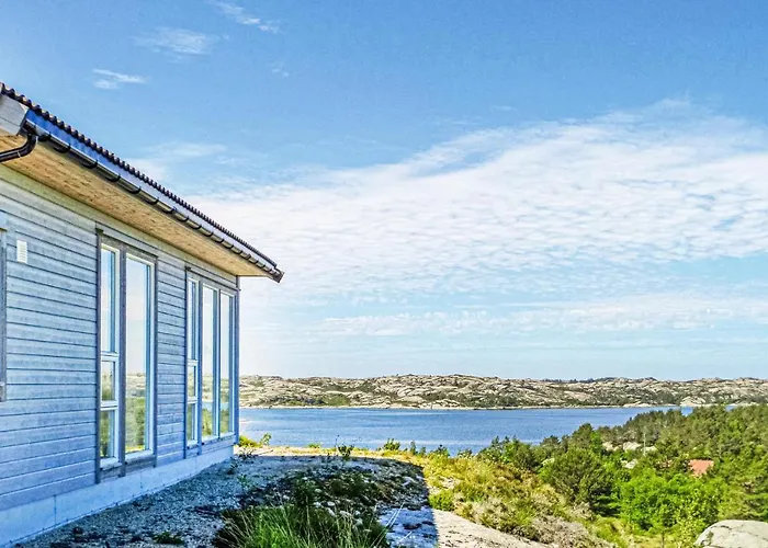 Beautiful Home In Fitjar photo