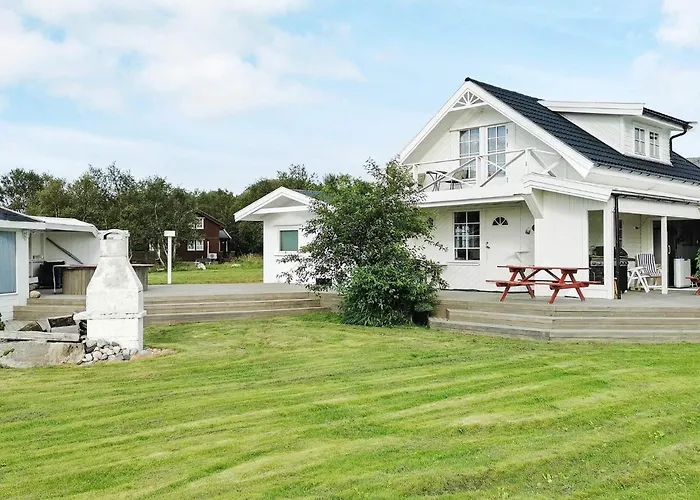 Holiday Home Meloy Meloyskagen photo