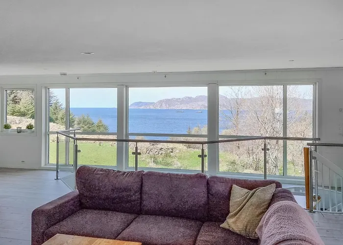 3 Bedroom Lovely Home In Vanse képek