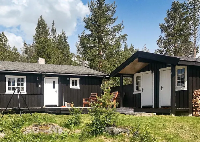 3 Bedroom Cozy Home In Roros photo