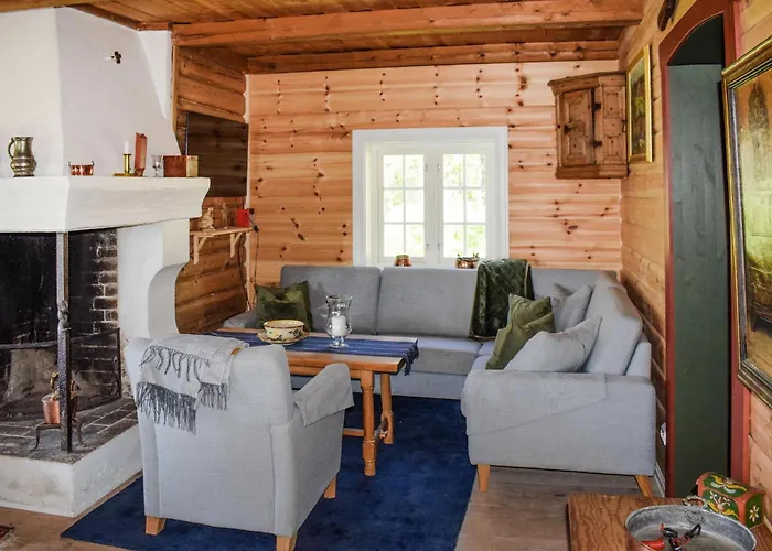 3 Bedroom Lake Front Home In Sperrebotn photo