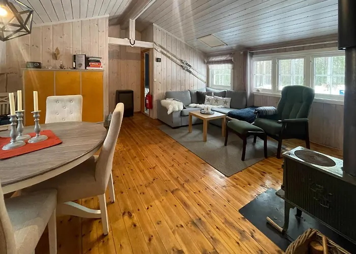 2 Bedroom Stunning Home In Kirkenaer photo
