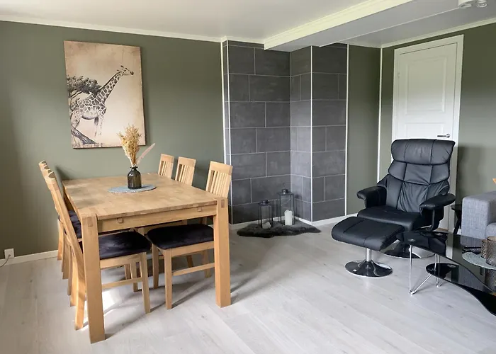 Moderne Og Fult Utstyrt Sokkel Leilighet, Opptil 8 Sengeplasser Mo i Rana foto