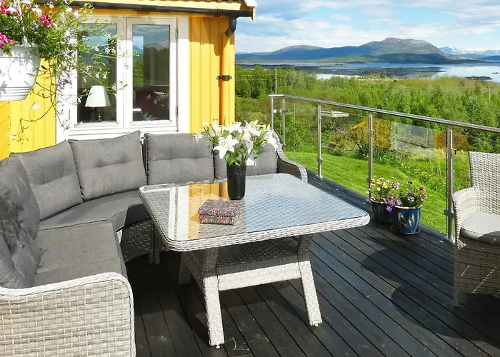 Seaside Charm In Hamaroy-By Traum Villa Skutvika photo