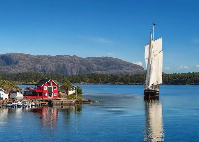 Luxury Cabin Near Bergen - Jacuzzi - Sauna - Beach - Private Dock Herlø fotoğrafı