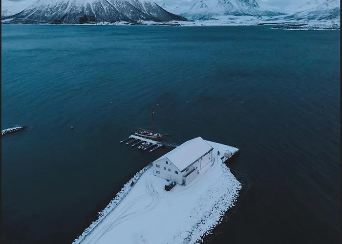 Arctic Ocean Lodge Skjoldehamn foto