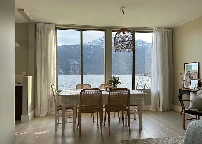 صورة Country Home With Beach And Dock In Erfjord