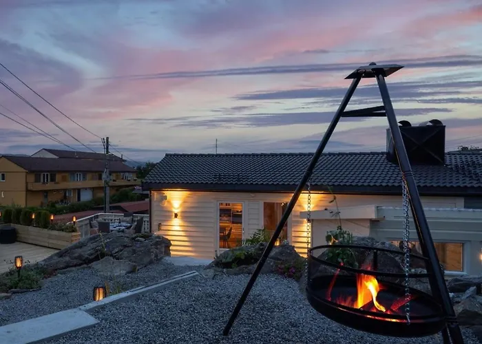 Flott Bolig Pa Ovre Kleppe Med Fine Solforhold Og Fin Uteplass Askøyの写真