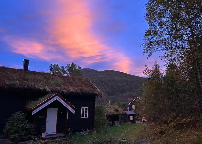 Stille Og Fredelig Ved Fjord Og Fjell Valsøybotn képek