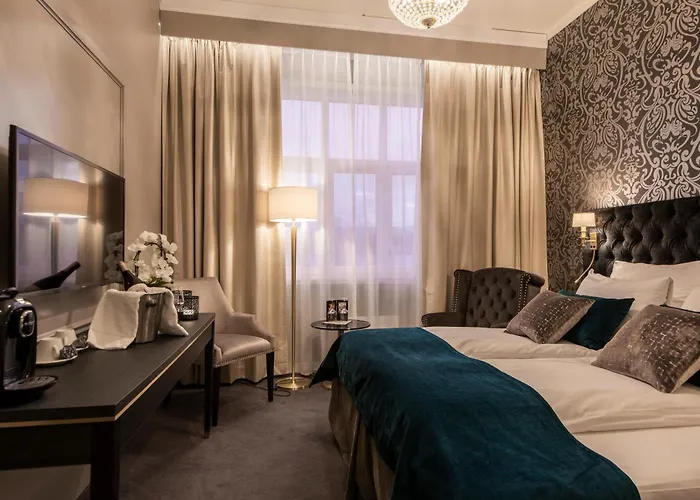 Home Hotel Grand 约维克照片