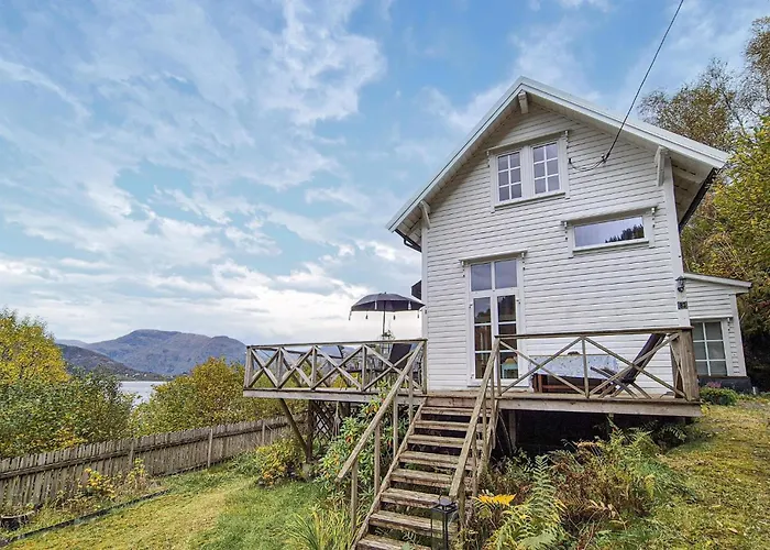 Beach Front Home In Vaksdal With House Sea View foto