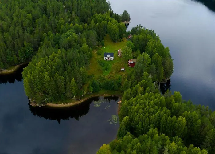 1770S Farm With Floating Sauna By Lake Hennseidの写真
