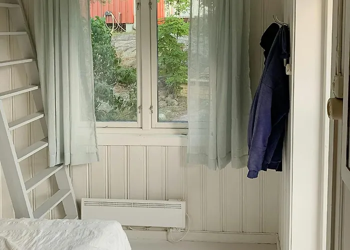 Idyllic Cabin With Sea View On Peaceful Island Lyngor fotorgafie