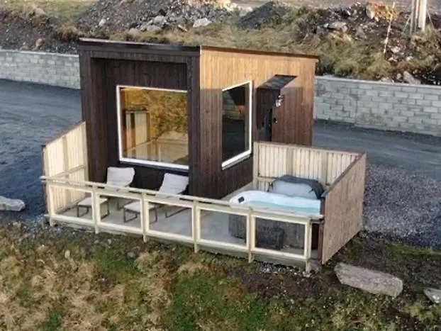 Unik Og Moderne Microhytte Med Utsikt Mot Havet 40 A Longva 사진