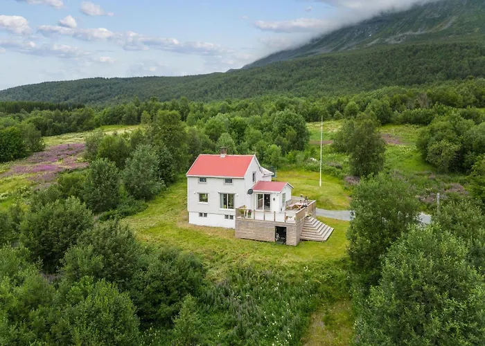 Фото Fjord Northern Lights House Lakselvbukt