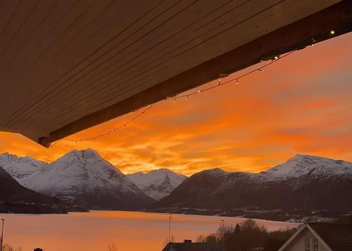 fotos do Cozy Apartment By Fjord And Northern Lights Opportunities Tromsø