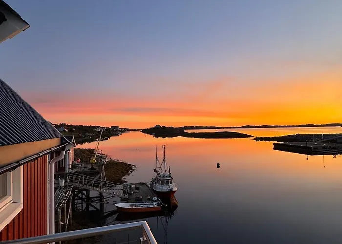 Ny Rorbu Med Fantastisk Havutsikt - Rett Ved Vannet - Inntil 6 Personer Bronnoysund photo