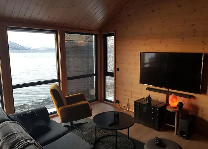 Cabin Outside Of Tromso Tennes fotorgafie