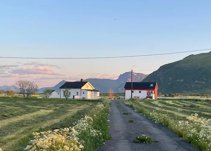 Unique Barnhouse In Amazing Gimsoy In Lofoten Saupstad  photo