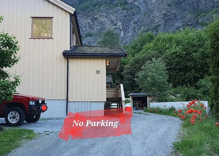 Scenic Riverside Stay Ardalstangen photo