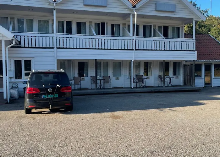 Vallesverd Motell Lillesand photo