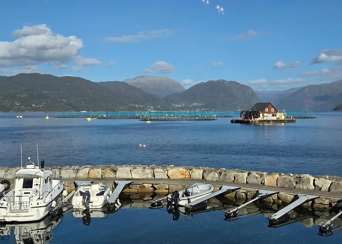 Sea Breeze Waterfront Cabin Skanevik Fjordhytter Mortveit Foto