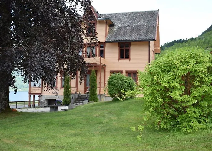 Dosen Gard Hotel Luster photo
