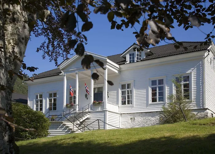 Fjordslottet Hotel Fotlandsvåg foto