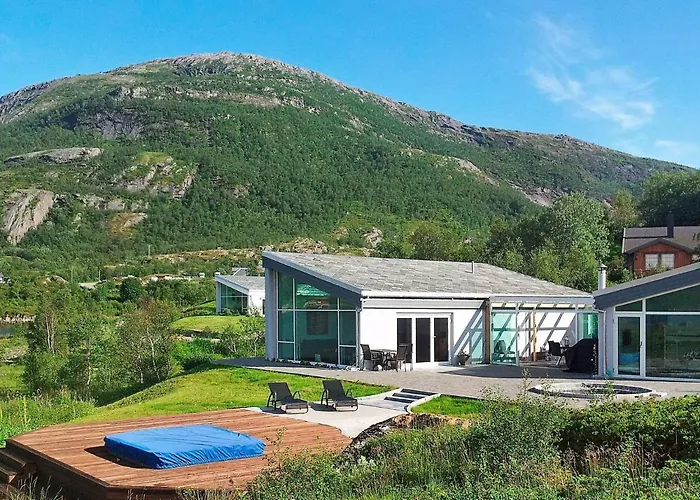 Four-Bedroom Holiday Home In Inndyr 2 photo